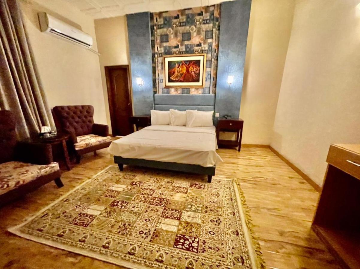 Shelton Hotel Mardan Екстер'єр фото
