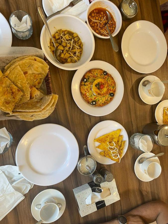 Shelton Hotel Mardan Екстер'єр фото